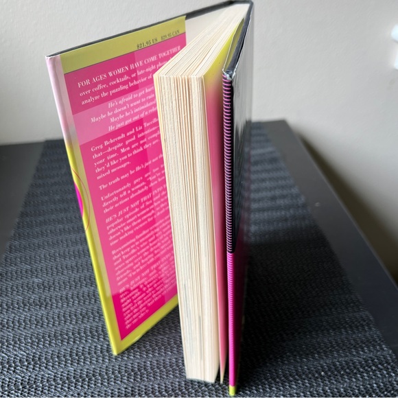 Hardcover “he’s just not that into you” 2004 Greg Behrendt Liz Tuccillo - Picture 5 of 13